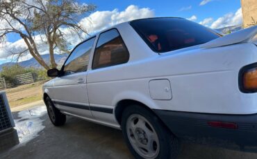 Nissan-sentra-1992-white-4