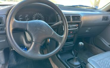 Nissan-sentra-1992-white-8