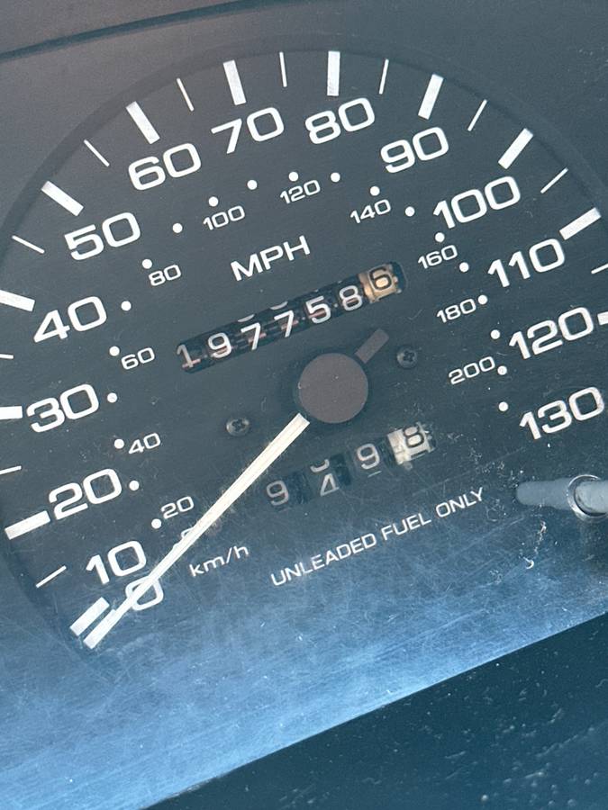 Nissan-sentra-1992-white-9