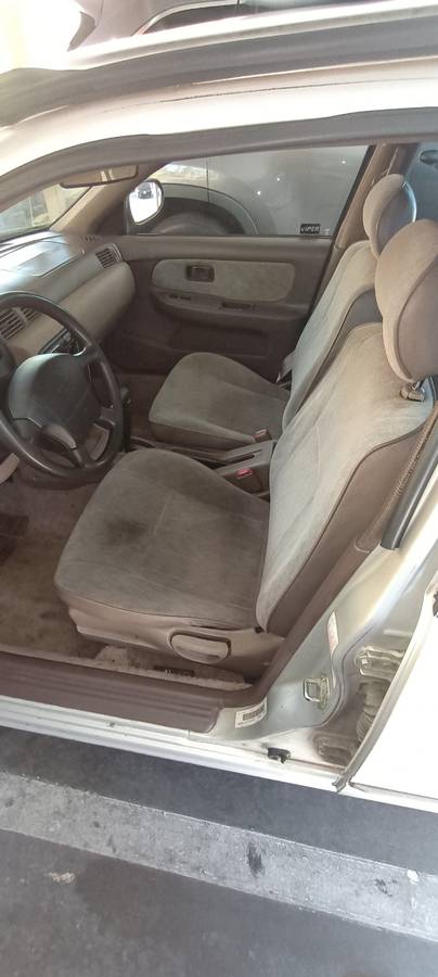 Nissan-sentra-1996-grey-5