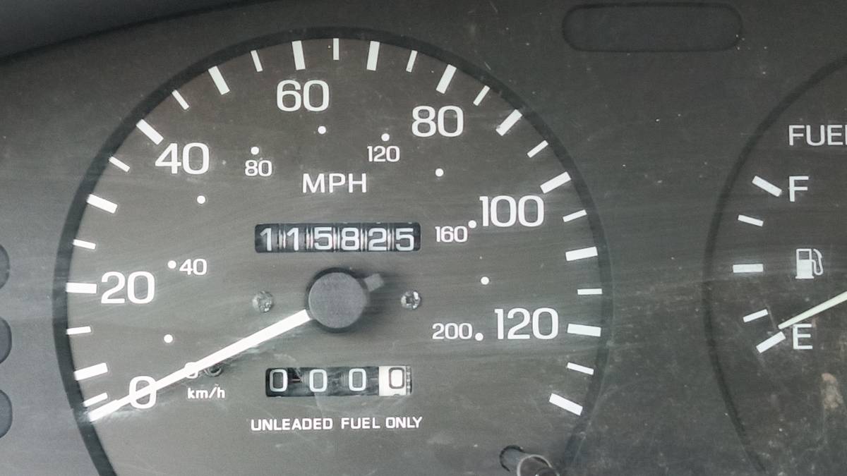 Nissan-sentra-gxe-1996-silver-13