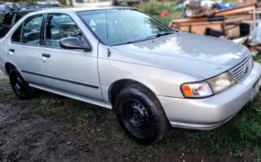 Nissan-sentra-gxe-1996-silver