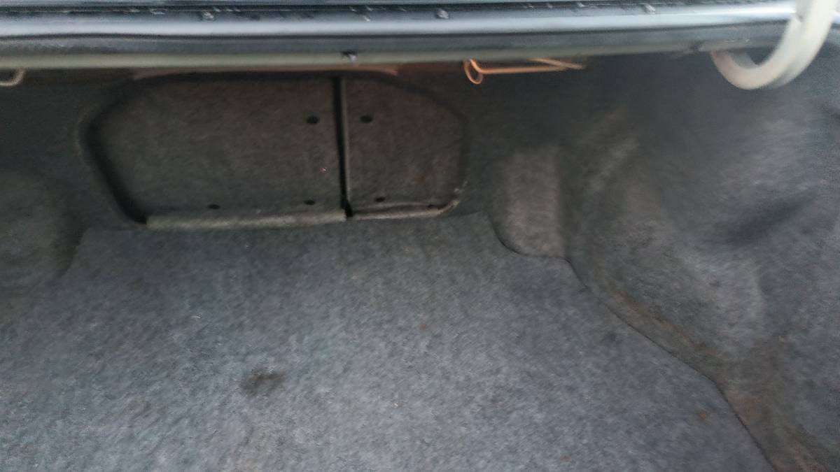 Nissan-sentra-gxe-1996-silver-6