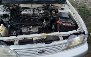 Nissan-sentra-gxe-1996-silver-7