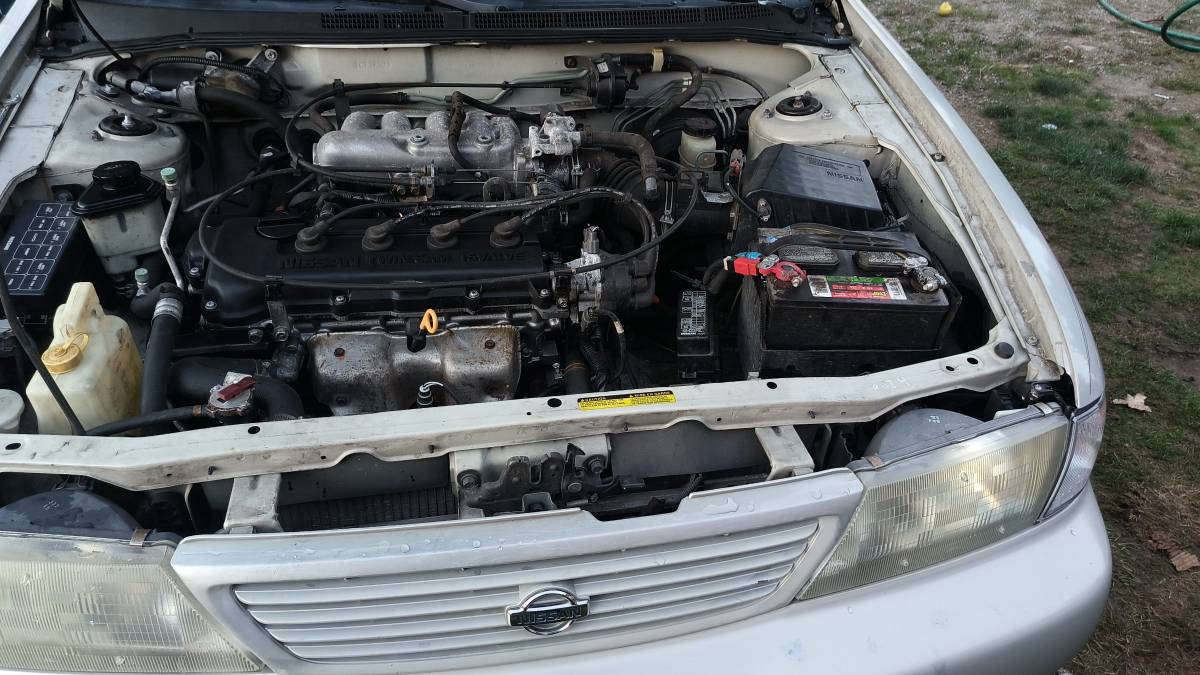 Nissan-sentra-gxe-1996-silver-7