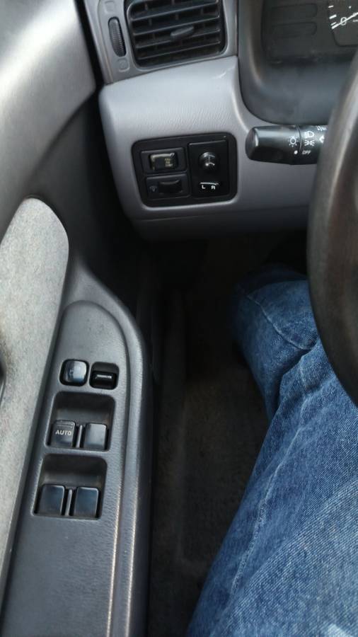 Nissan-sentra-gxe-1996-silver-9
