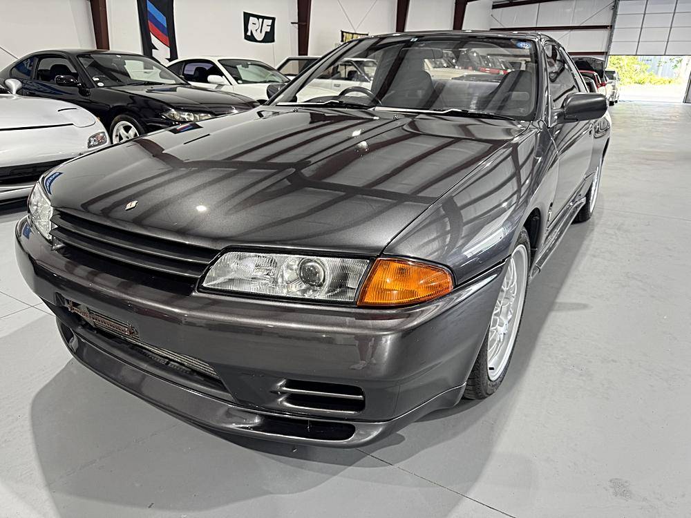 Nissan-skyline-1993-custom-12