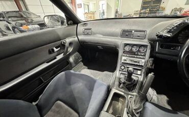 Nissan-skyline-1993-custom-22