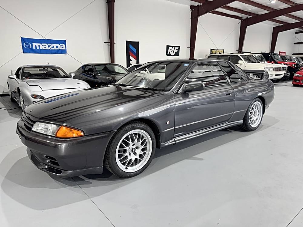 Nissan-skyline-1993-custom-28