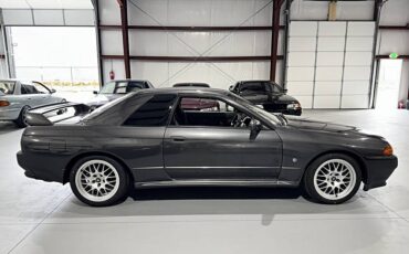 Nissan-skyline-1993-custom-33