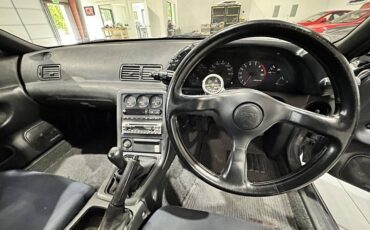 Nissan-skyline-1993-custom-49