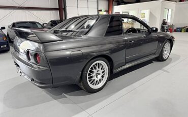 Nissan-skyline-1993-custom-56