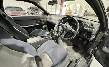Nissan-skyline-1993-custom-70