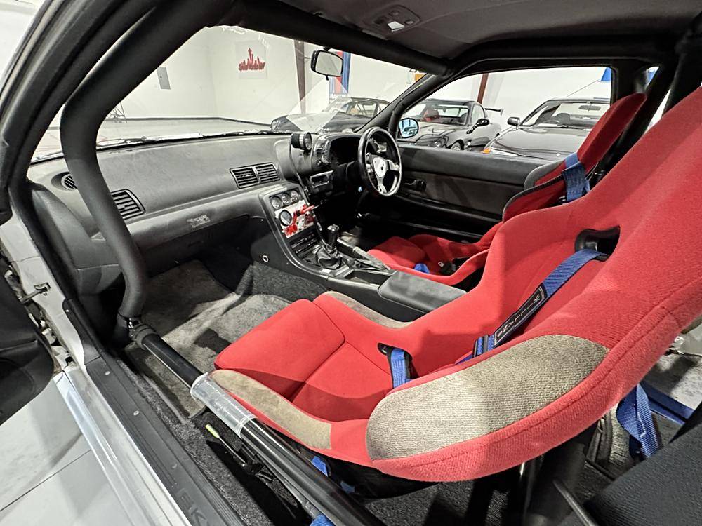 Nissan-skyline-1994-custom-167