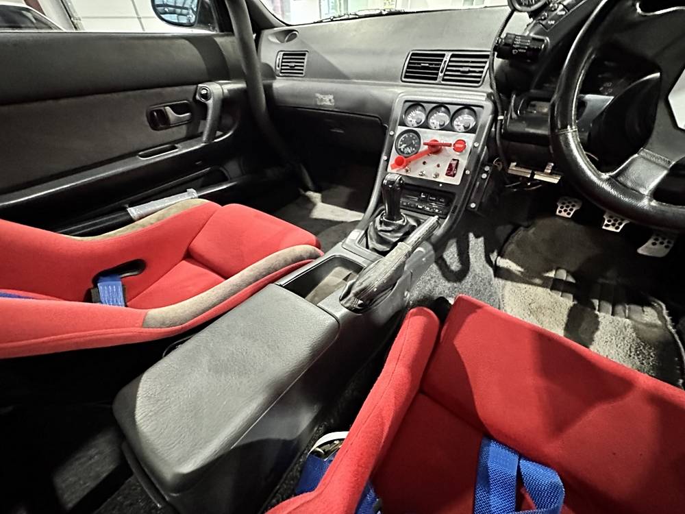 Nissan-skyline-1994-custom-233