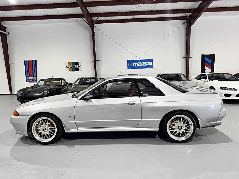 Nissan-skyline-1994-custom-34