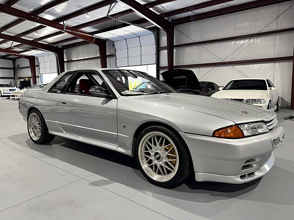 Nissan-skyline-1994-custom-8