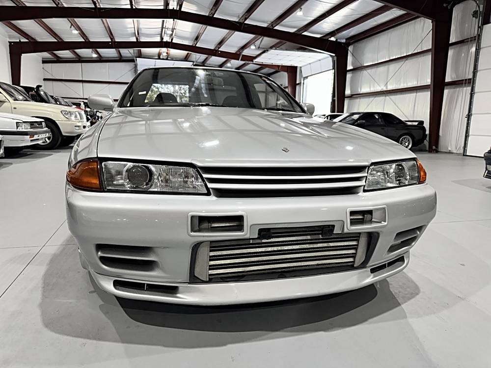 Nissan-skyline-1994-silver-11