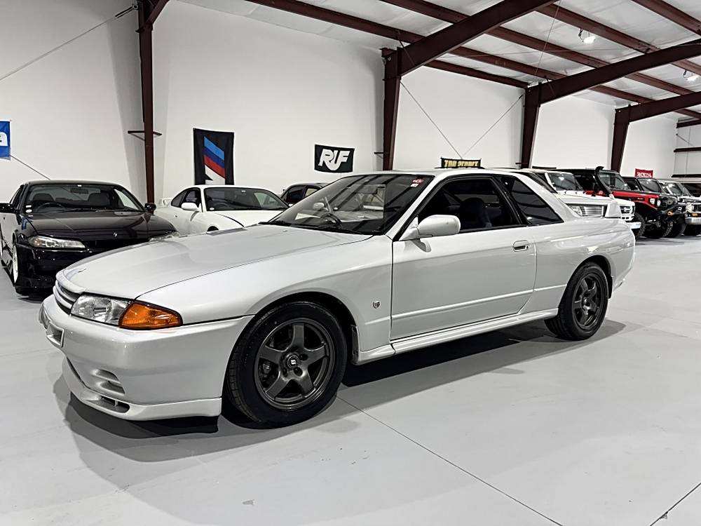 Nissan-skyline-1994-silver-51