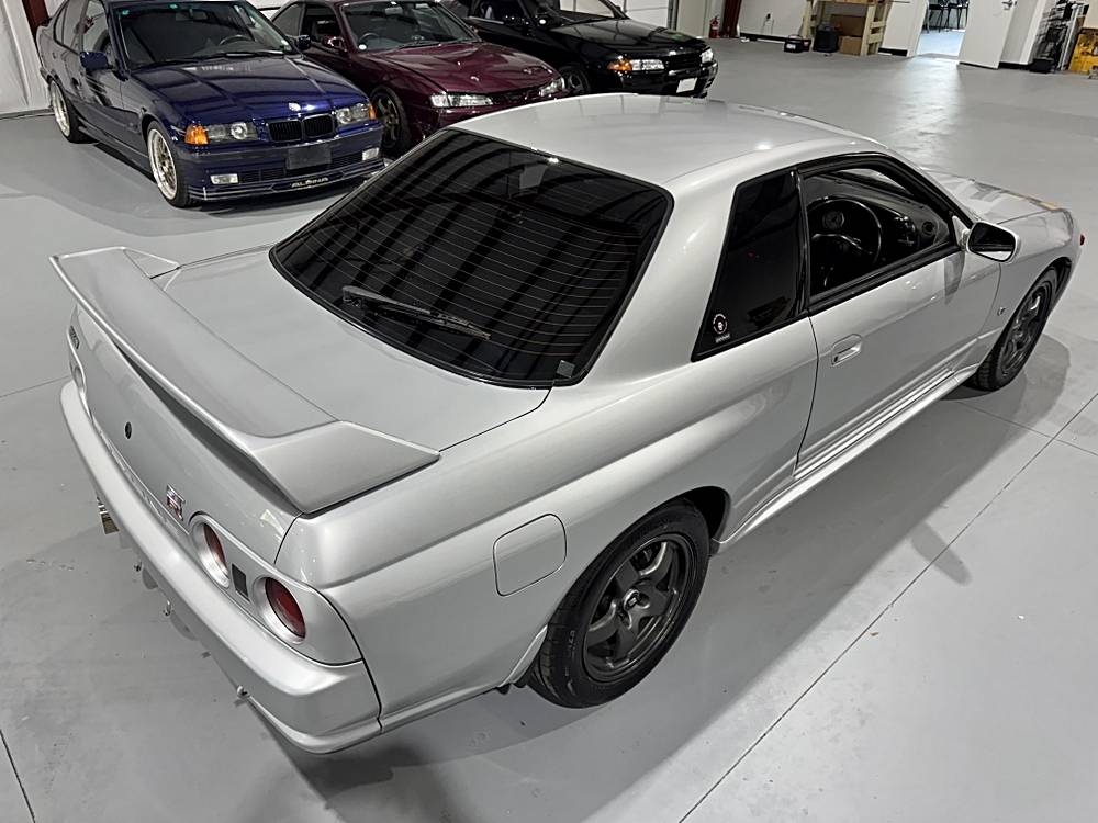 Nissan-skyline-1994-silver-6