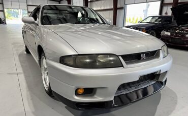 Nissan-skyline-1995-custom-123