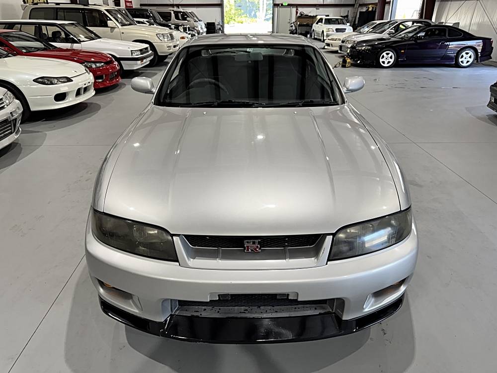 Nissan-skyline-1995-custom-136