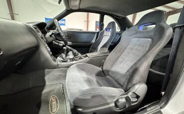 Nissan-skyline-1995-custom-18