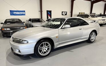 Nissan-skyline-1995-custom-181