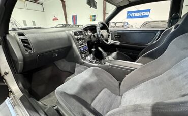 Nissan-skyline-1995-custom-24