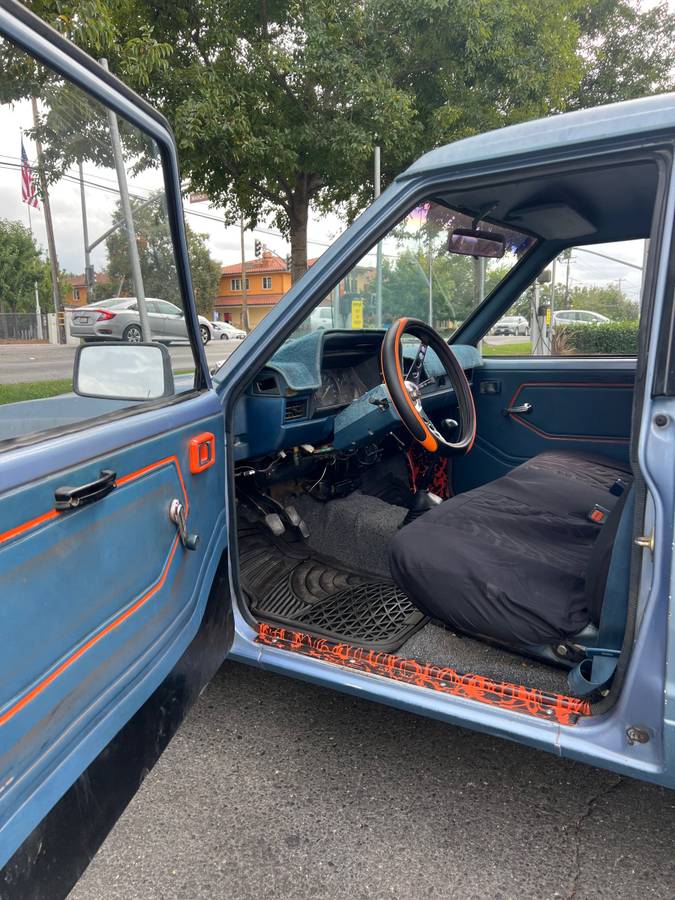 Nissan-truck-1985-blue-4