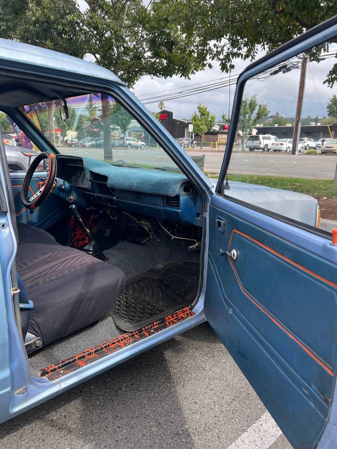 Nissan-truck-1985-blue-5