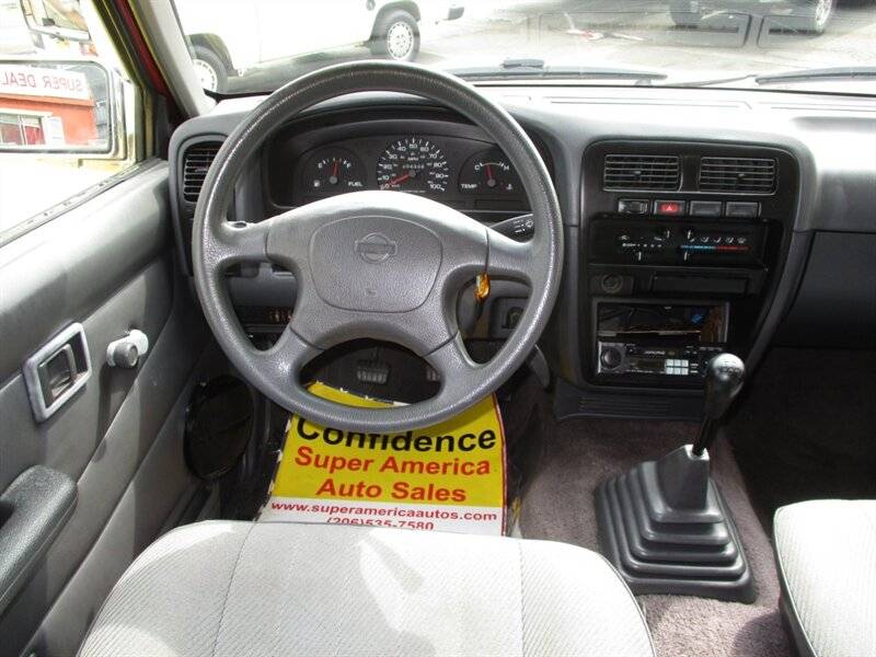Nissan-truck-xe-1994-red-36
