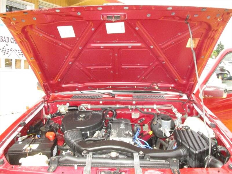 Nissan-truck-xe-1994-red-41