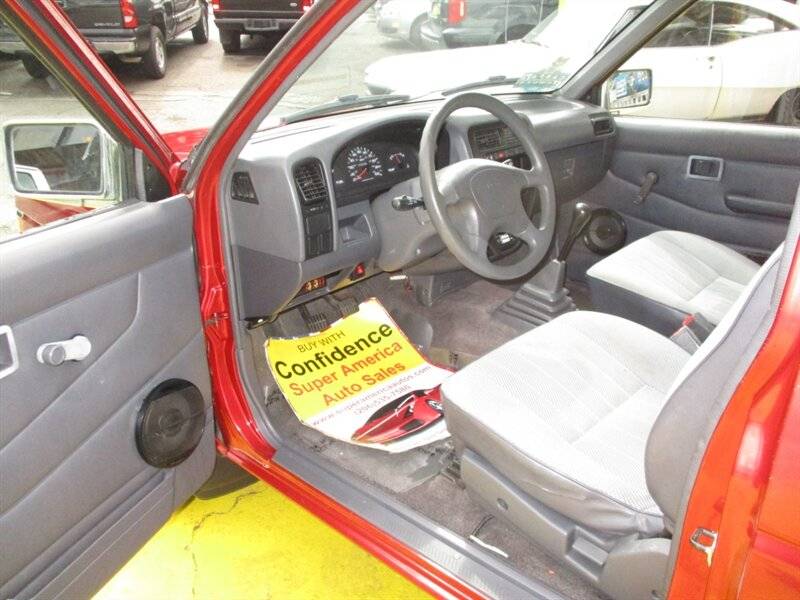 Nissan-truck-xe-1994-red-52