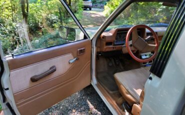 Nissandatsun-720-1984-custom-13