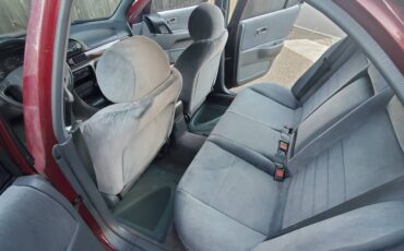 Nissian-altima-gxe-1995-red-4
