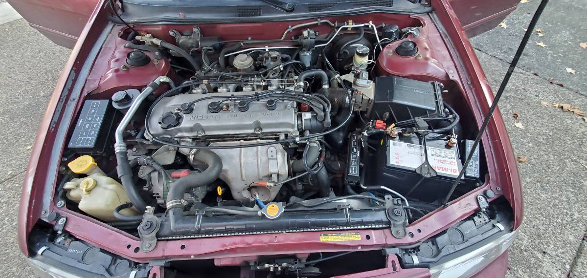 Nissian-altima-gxe-1995-red-5