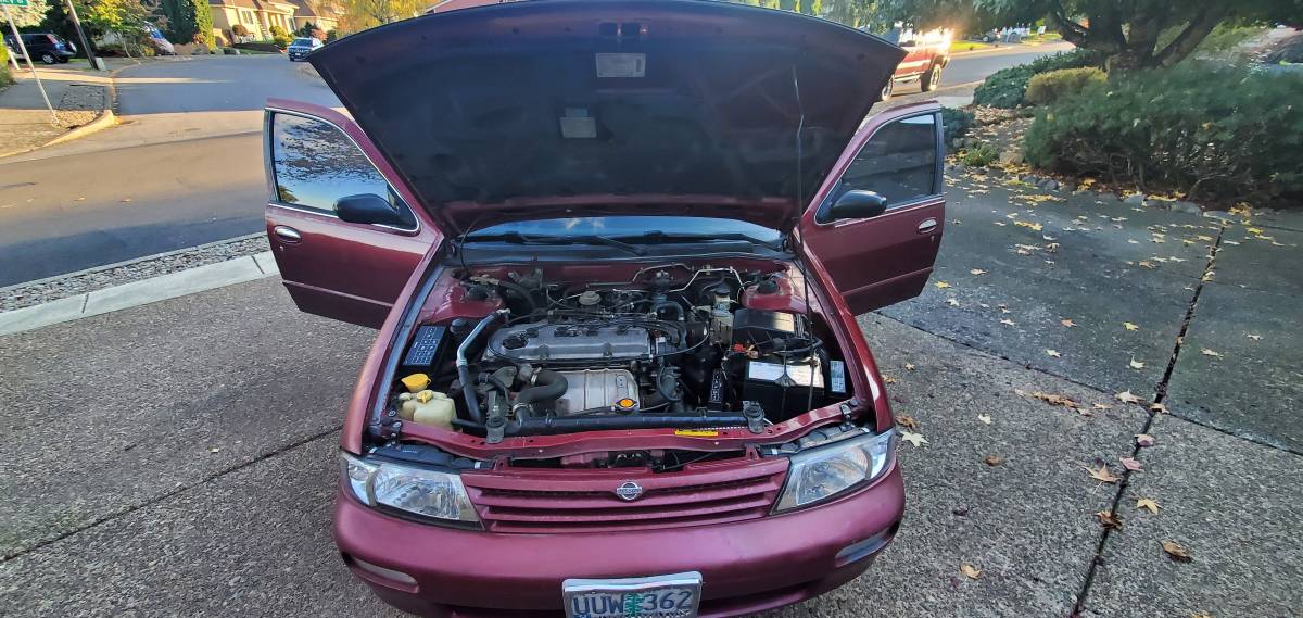Nissian-altima-gxe-1995-red-6