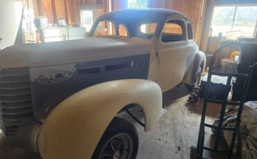 Oldsmobile-1937-1