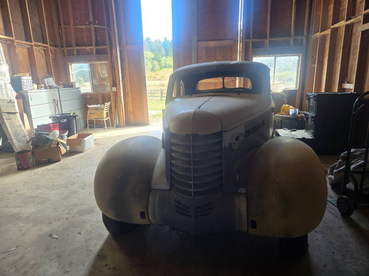 Oldsmobile-1937-2