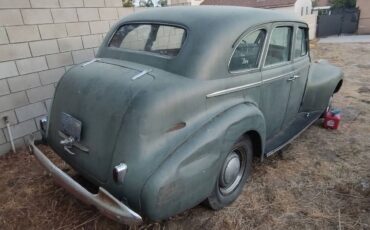 Oldsmobile-1940-green