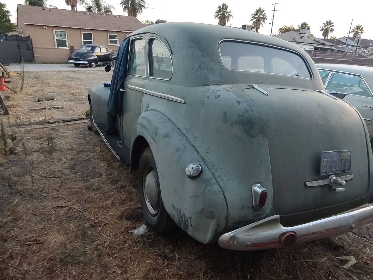 Oldsmobile-1940-green-5