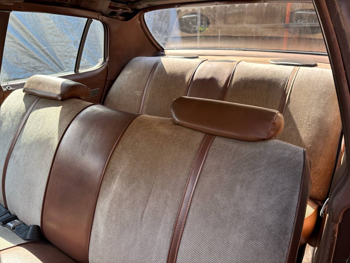 Oldsmobile-1973-brown-7