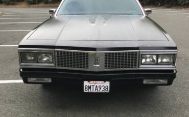 Oldsmobile-1989-black-5