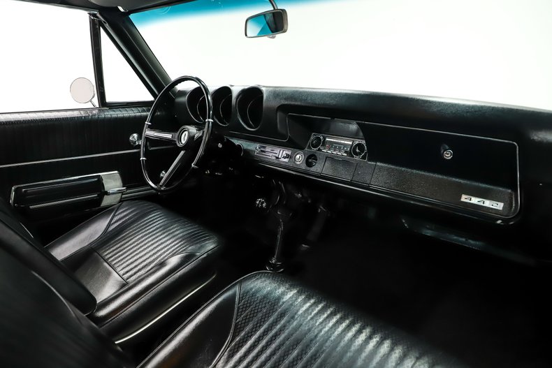Oldsmobile-442-1968-Nocturne-Blue-Black-35