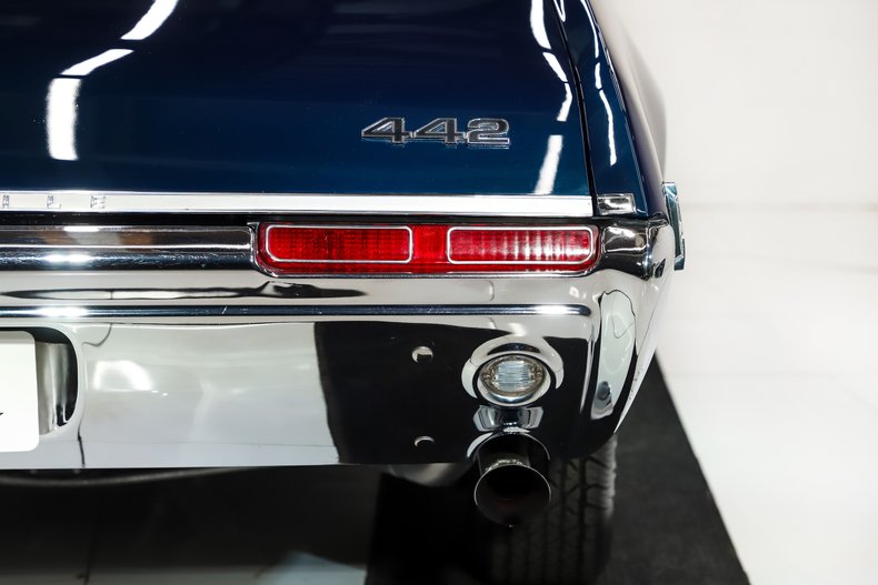 Oldsmobile-442-1968-Nocturne-Blue-Black-45