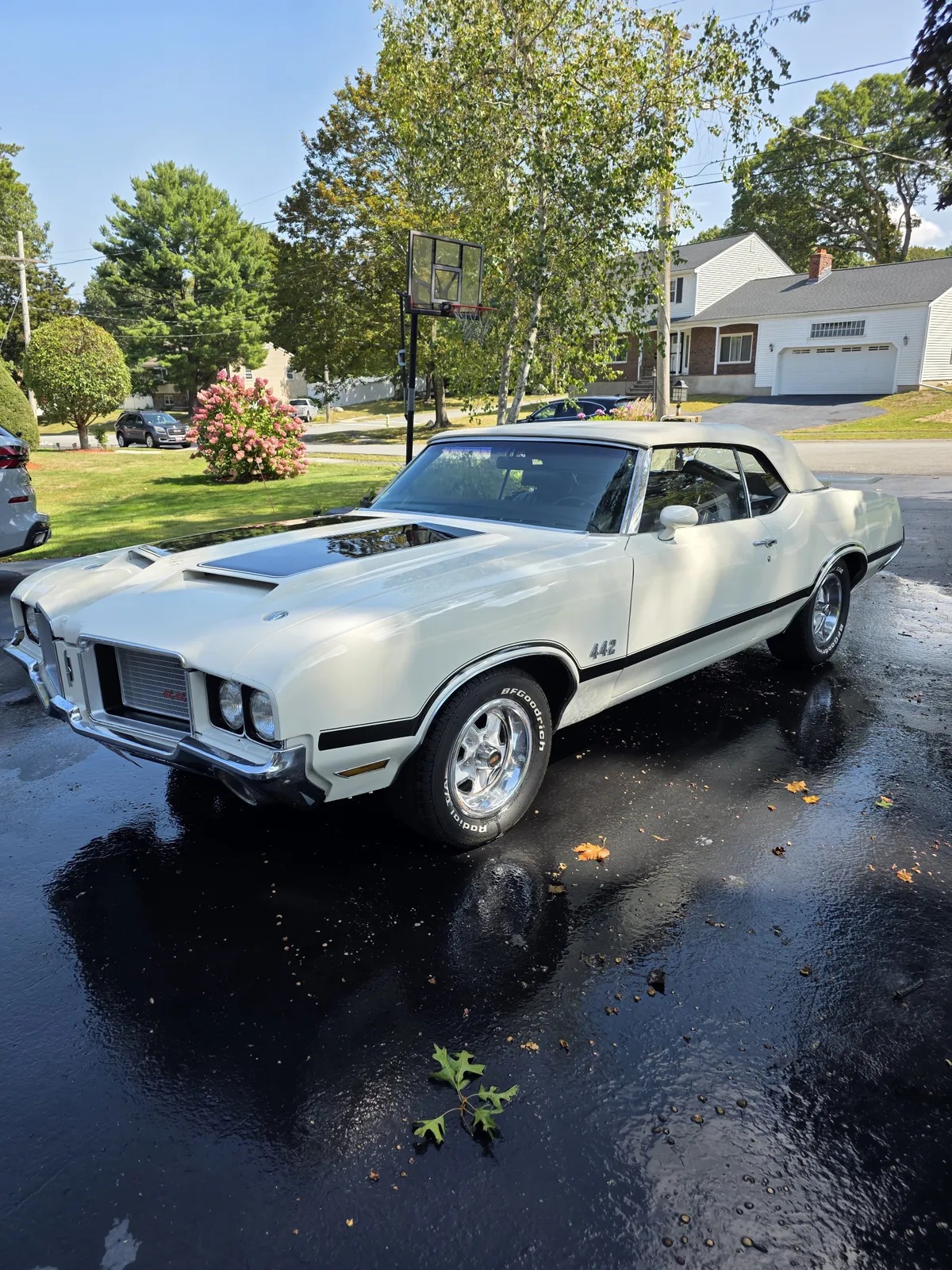 Oldsmobile-442-1972-White-Black-1