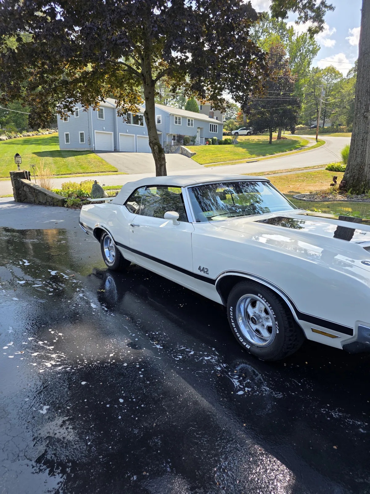 Oldsmobile-442-1972-White-Black