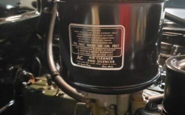 Oldsmobile-66-1947-Black-Brown-12