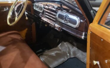 Oldsmobile-66-1947-Black-Brown-7
